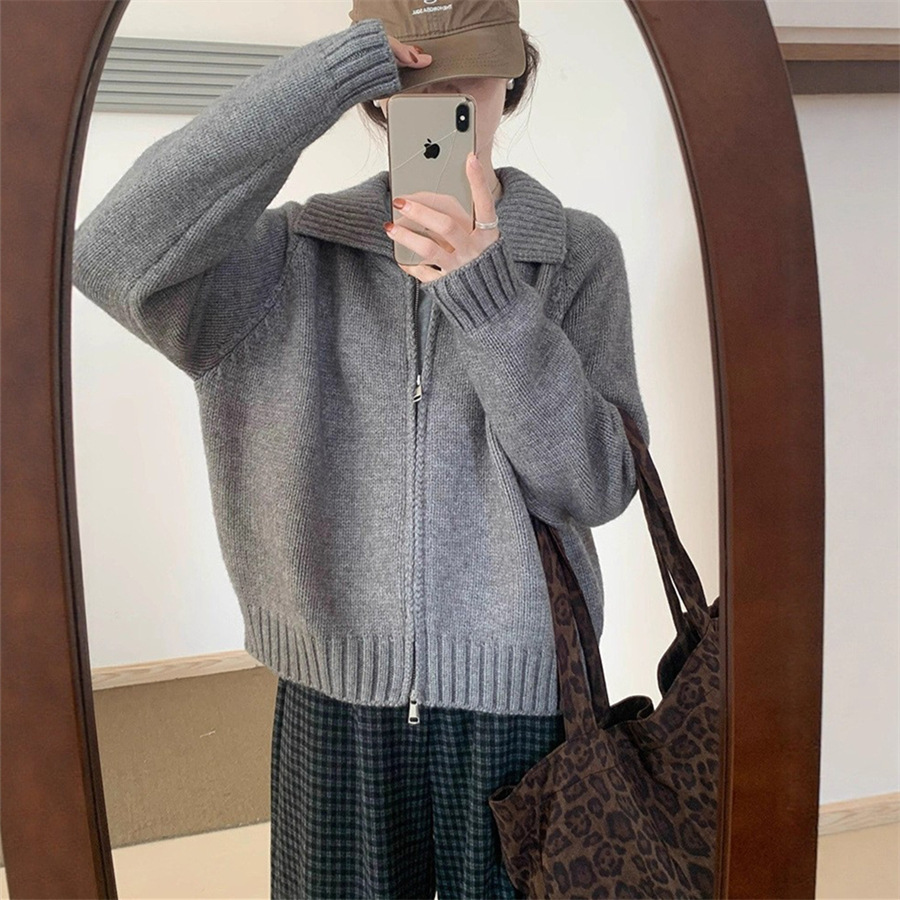 Fashionable demi-season sweater with zipper