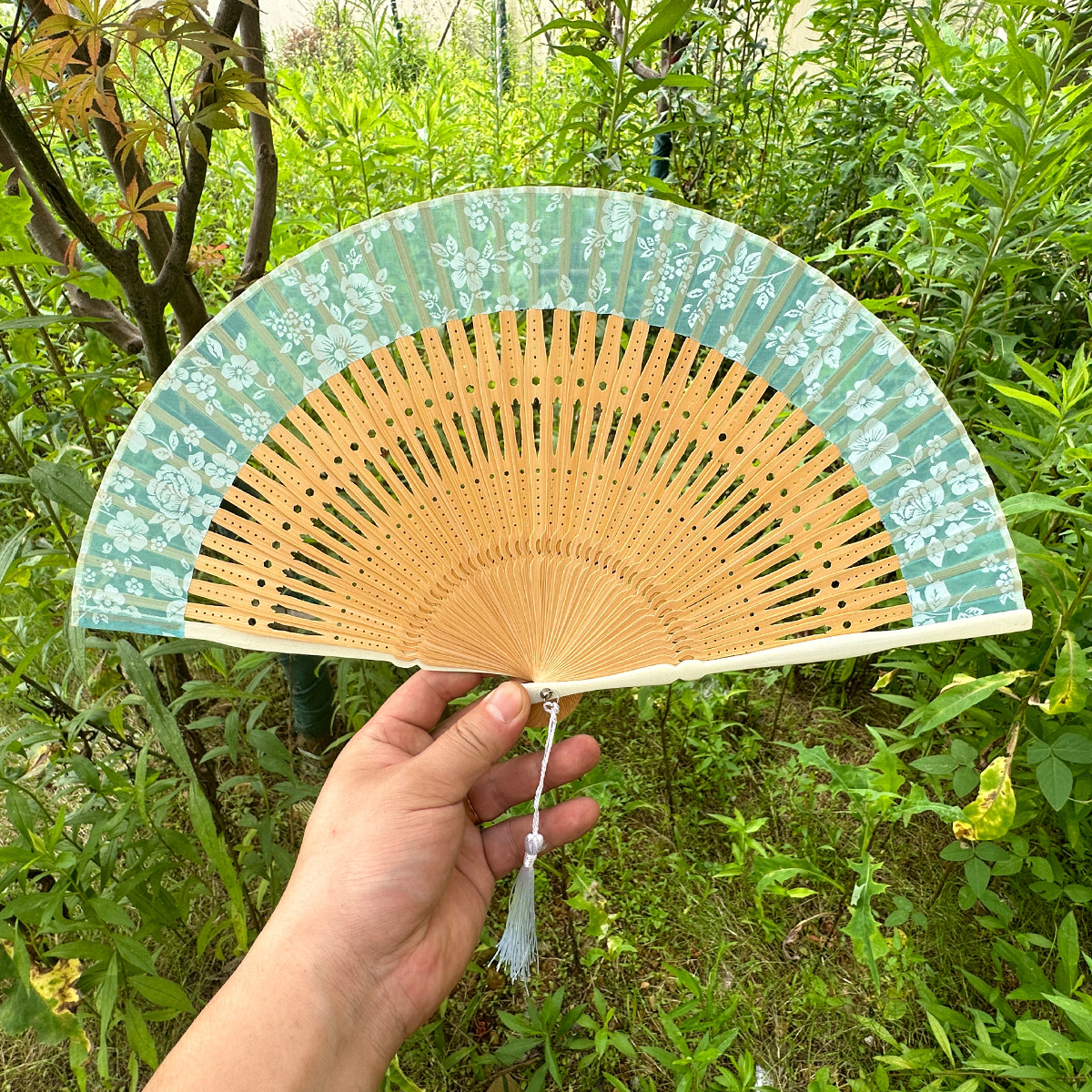 厂家现货头青丝折扇镂空扇骨荷花金鱼景区纳凉手持便携女式团扇子