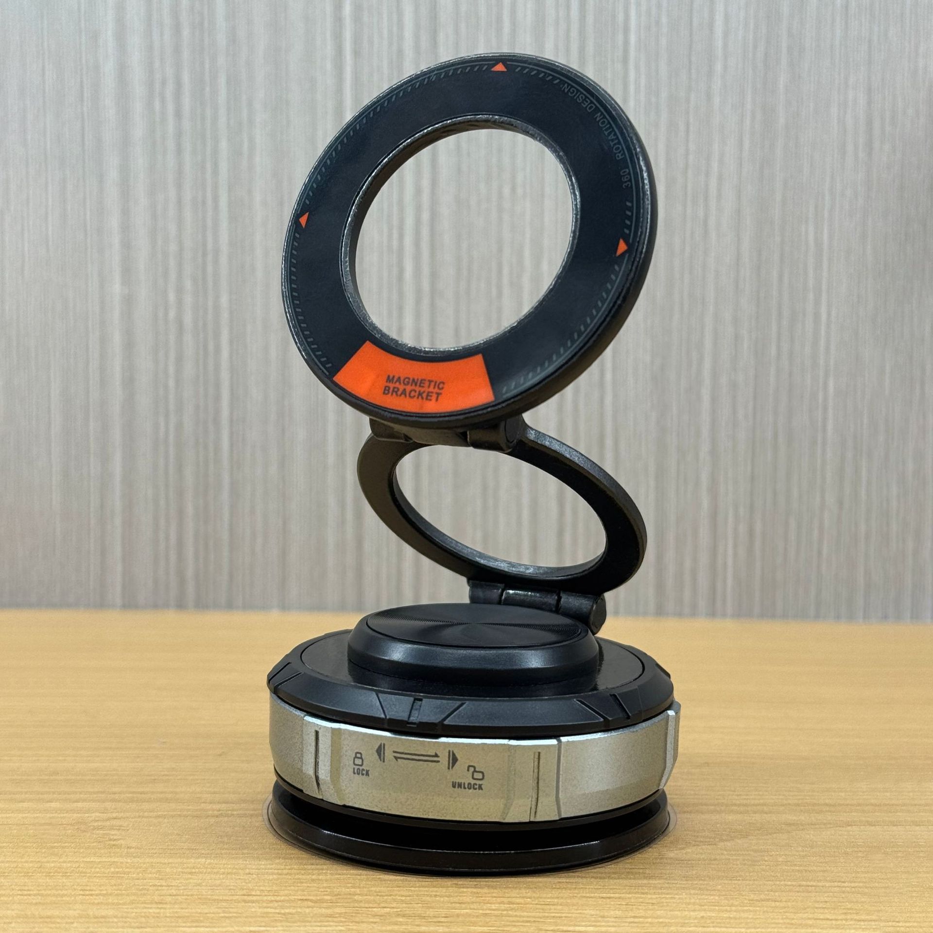 Popular Ultra-Thin Car-Mounted Magnetic Phone Holder with Universal Rotation and Vacuum Suction for Phone Navigation