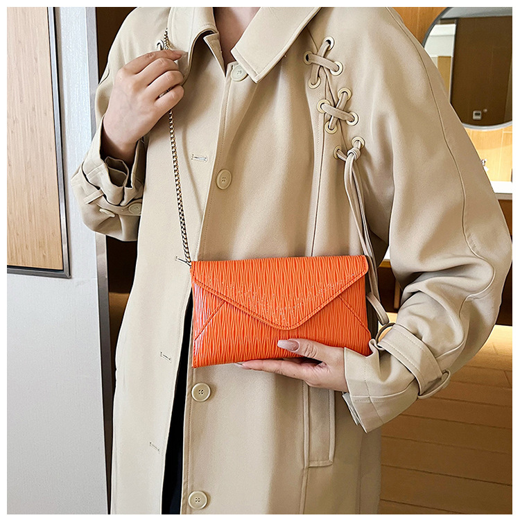 132g Weight Polyester Cotton Lining Material Flip Cover Closure Type Single Shoulder Strap Strap Type Envelope Bag Bags Type Casual, Holiday Occasion Pu Leather Material Solid Color Pattern All Seasons Season Women's Gender Vintage Style, Classic Style Style Medium Size Women's Medium Pu Leather Solid Color Vintage Style Classic Style Flip Cover Envelope Bag 5