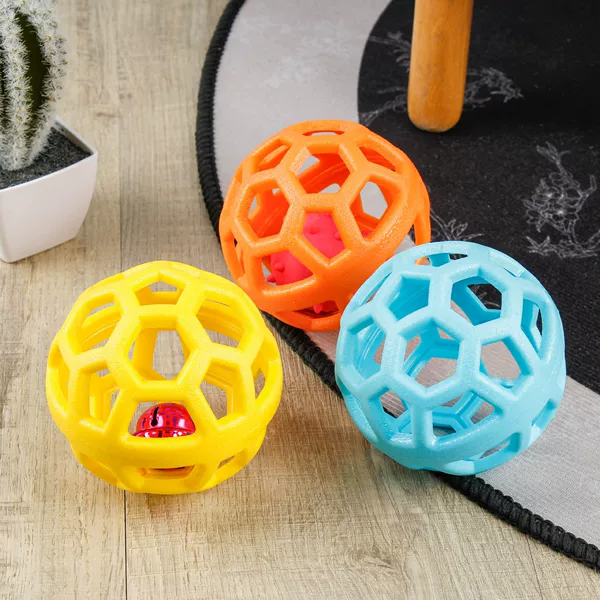 Popular Pet Toy Ball, Durable Chew-Resistant Tpr Geometric Hollow Teething Toy for Dogs and Cats, Wholesale Pet Supplies