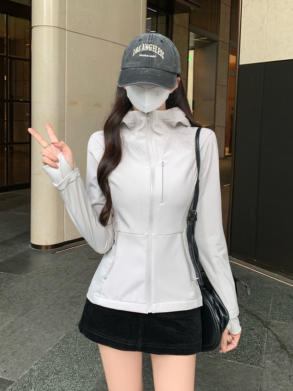 修身软壳冲锋衣女款外套女2025新款高级感超好看跑步运动户外上衣|undefined