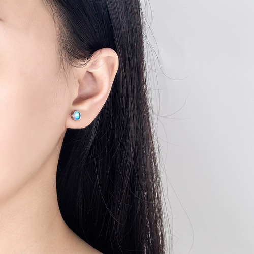 Internet celebrity live broadcast love moonstone screw earrings female niche elegant trendy earrings simple high-end design earrings