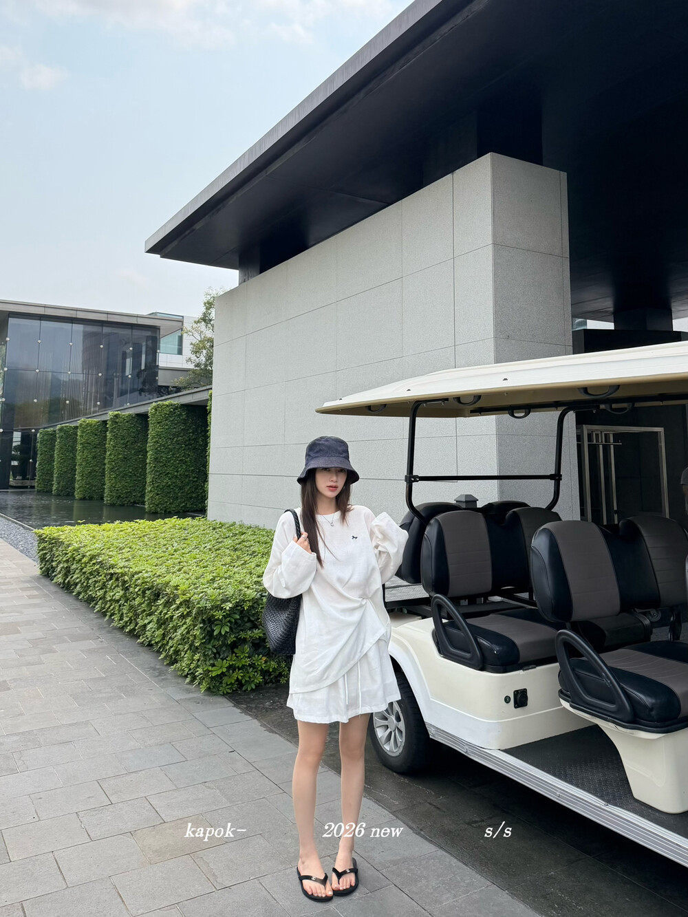 Bộ hai mảnh áo chống nắng tay dài thêu ngựa nhỏ kết hợp chân váy midi cạp thun — màu trắng, Xanh da trờicolor chi tiết 32