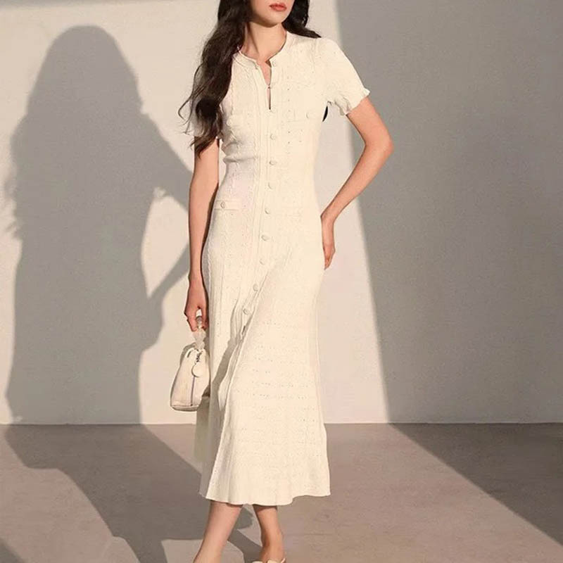 Elegant Round-Neck Short-Sleeved Knitted Dress, Fashionable Buttoned Cut-Out Long Dress, Slim-Fitting, Waist-Cinching, Slimming, Perfect for Seaside Vacations Elegant Round-Neck Short-Sleeved Knitted Dress, Fashionable Buttoned Cut-Out Long Dress, Slim-Fitting, Waist-Cinching, Slimming, Perfect for Seaside Vacations