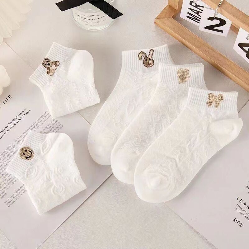 Spring and Summer socks women's ankle socks short socks embossed cute white shoes essential sweat-absorbent breathable factory wholesale delivery