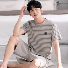 �ļ���˯��Ī�����޶����a���e��ʿ�⴩˯ѝ���ļҾӷ���һ���l