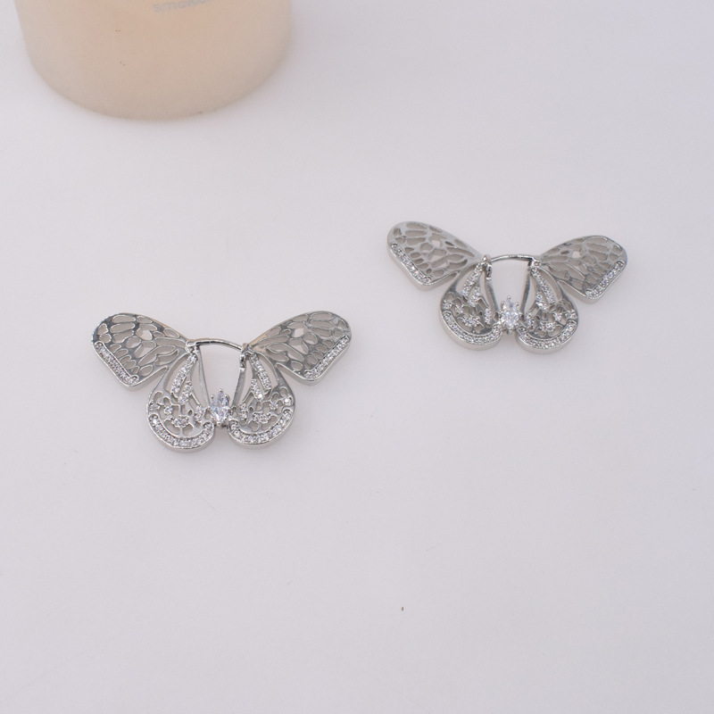 Fashion Hollow Butterfly Ear Buckle Wholesale display picture 3