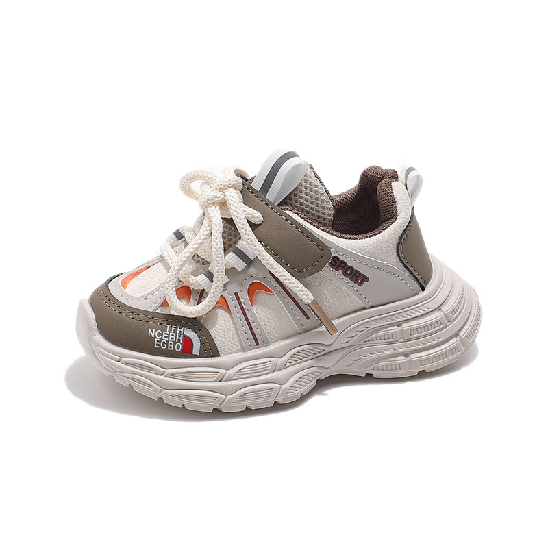 Zapatos deportivos infantiles primavera y otoño nuevos niños de moda versátil zapatos de papá chicas ligeras con suela suave zapatos de carrera casuales
