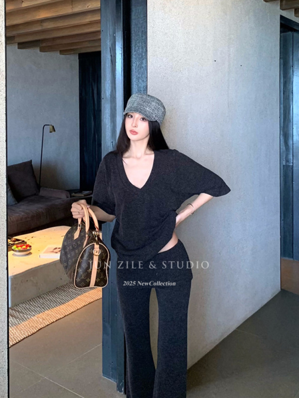 女装秋套装辣妹灰色V领宽松慵懒风半袖上衣翻边长裤微喇叭休闲裤|undefined