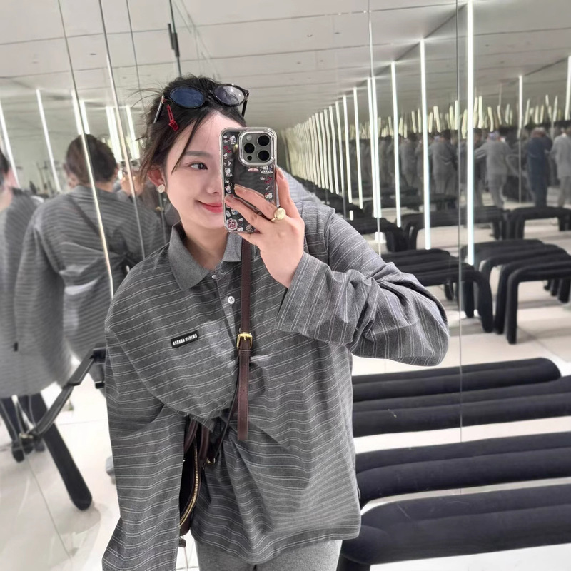 Jimo Celebrity Style Gray and White Striped Polo Shirt for Women, Long-Sleeved Early Spring Couple's Base Shirt with Shirt Collar