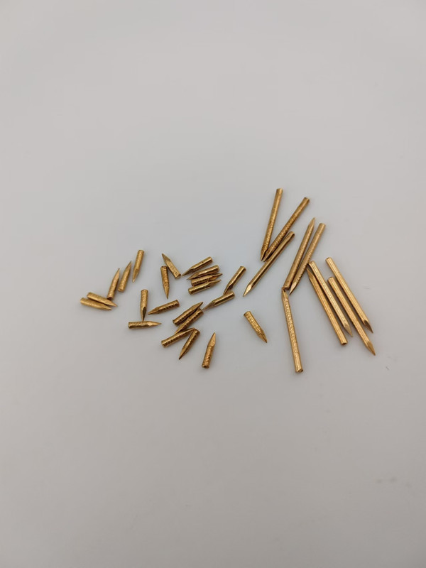 1.5mm无帽铜钉黄铜钉子无头铜钉木工钉手工钉相框艺术品装饰画