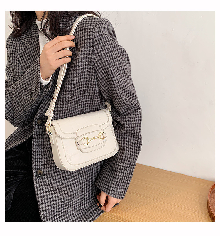 Women 2023 autumn and winter new fashion texture shoulder small square bag foreign style stone crossbody bag_voghion.com