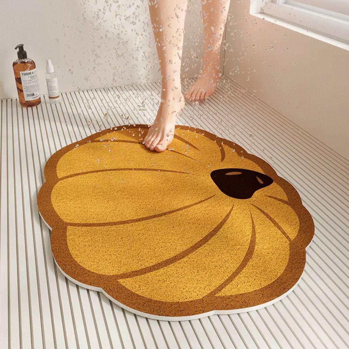 Bathroom perforated silk loop floor mat, shower room children's bath anti-slip water-draining foot mat, cartoon design, dirt-resistant and easy to clean