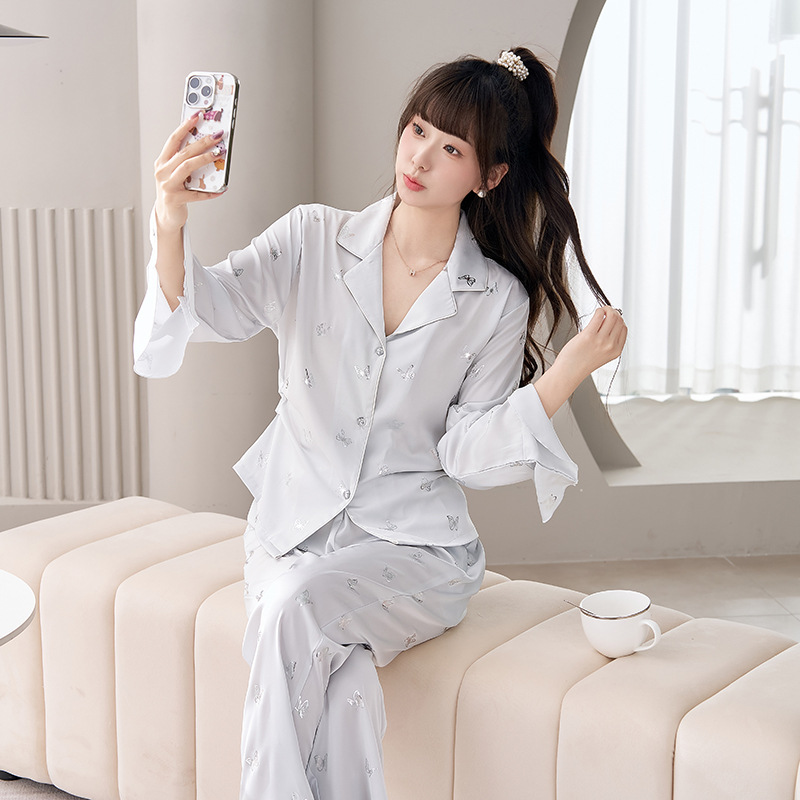 하늘색