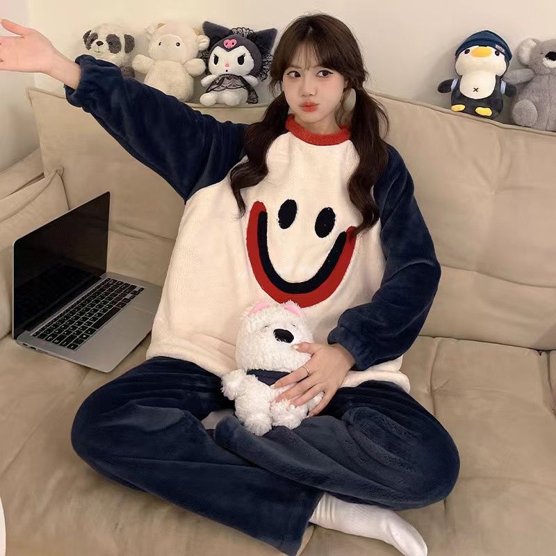 Factory Wholesale Flannel Pajamas for Women, Autumn and Winter Long-Sleeved Trousers, Thin Velvet Warm Women's Home Clothes Suits for Outer Wear Factory Wholesale Flannel Pajamas for Women, Autumn and Winter Long-Sleeved Trousers, Thin Velvet Warm Women's Home Clothes Suits for Outer Wear