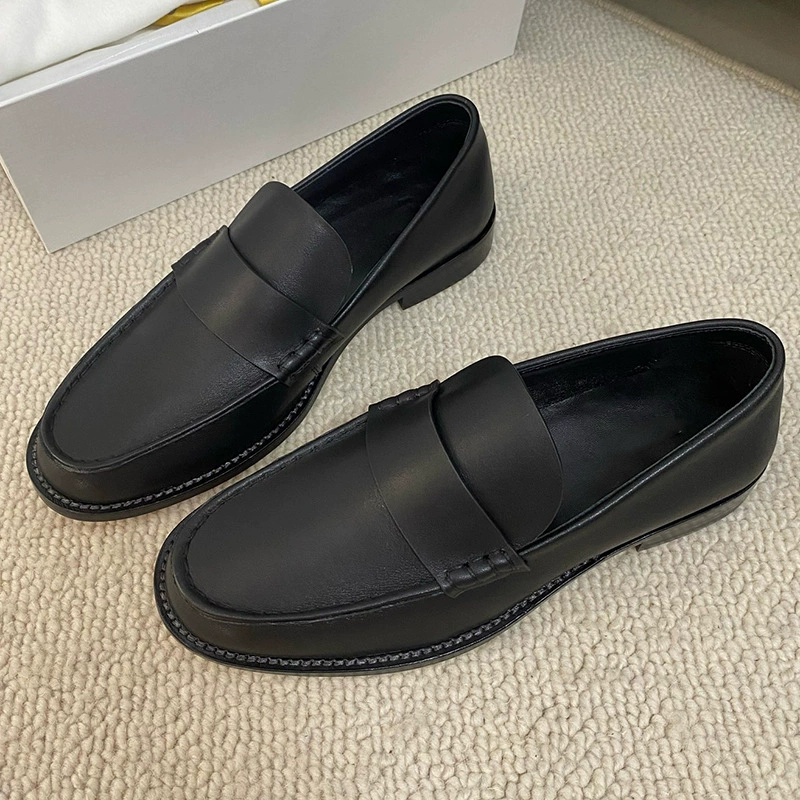 Small leather loafers low-cut, 2025 years