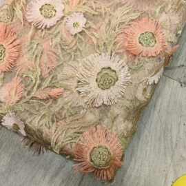 新品爆款3D立体浮花网纱蕾丝面料 女装连衣裙演出服时装绣花面料