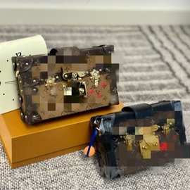 驴家包包信封包邮差包女士手提包斜挎包时尚经典流行2025流行新款