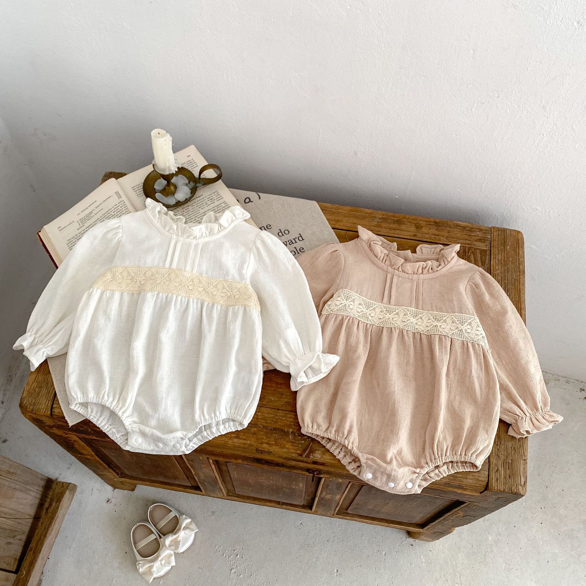 Ins2024 Autumn All Cotton New Girl Baby Long Sleeve Ha Yi Black Ear Collar Triangle Bag fart Crawler Clothes_voghion.com