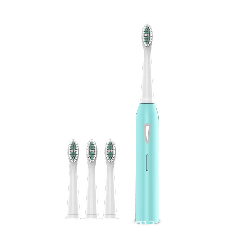 4 개의 브러시 헤드가있는 파란색