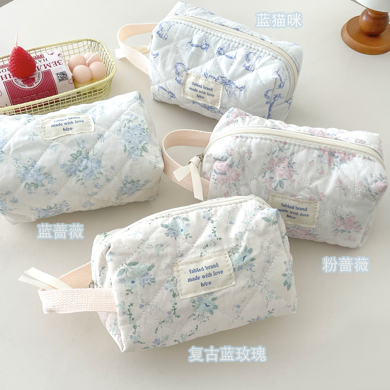 Bolsa de cosméticos de mano floral marino Bolsa de almacenamiento de gatito de corazón de niña linda coreana Bolsa de muñeca de algodón acolchado
