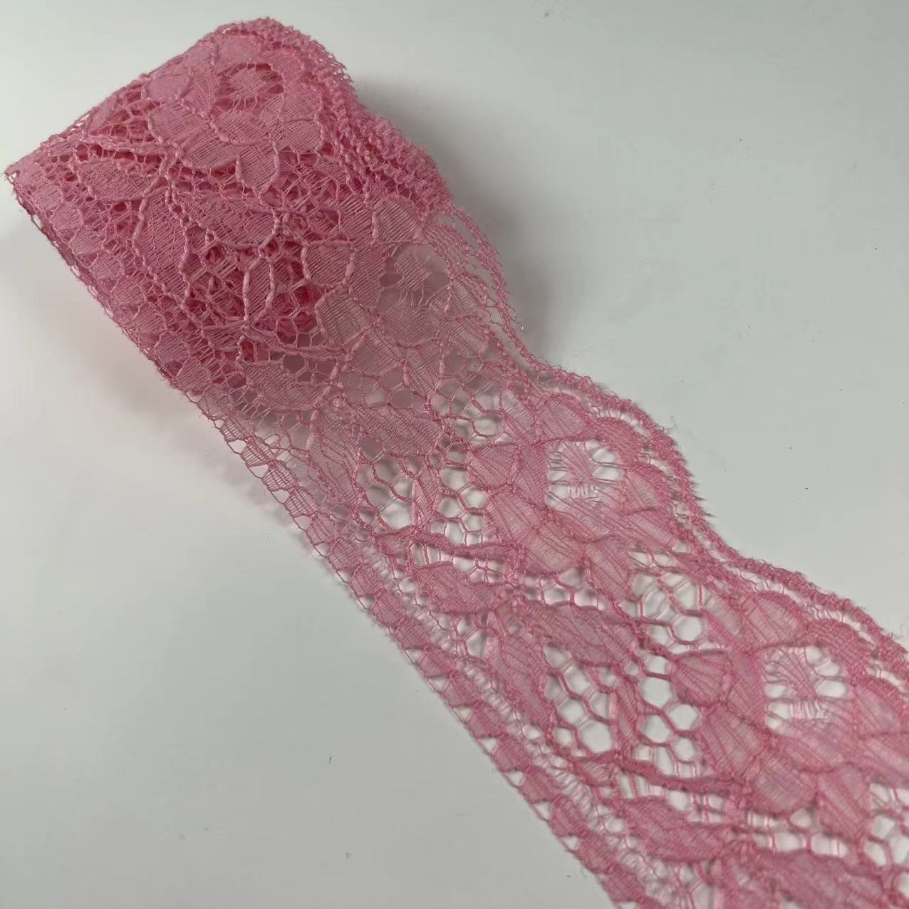 Suministro directo de fábrica 6cm encaje ropa textil para el hogar falda collar accesorios encaje color no elástico material de poliéster al por mayor