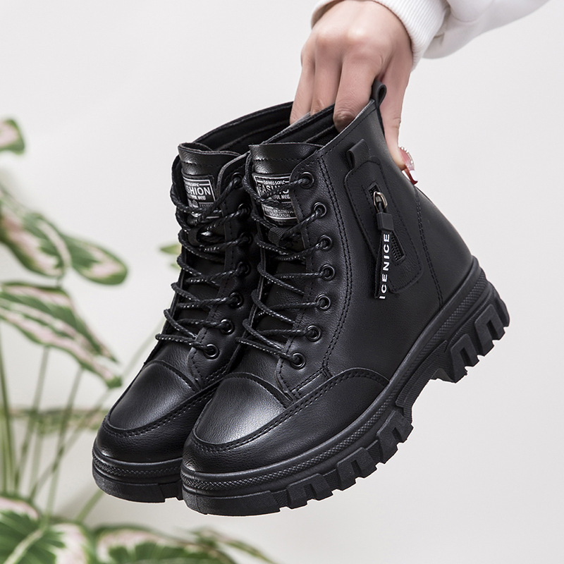 马丁靴女秋冬时尚休闲英伦风短靴户外潮搭轻便女靴软底皮面女鞋子