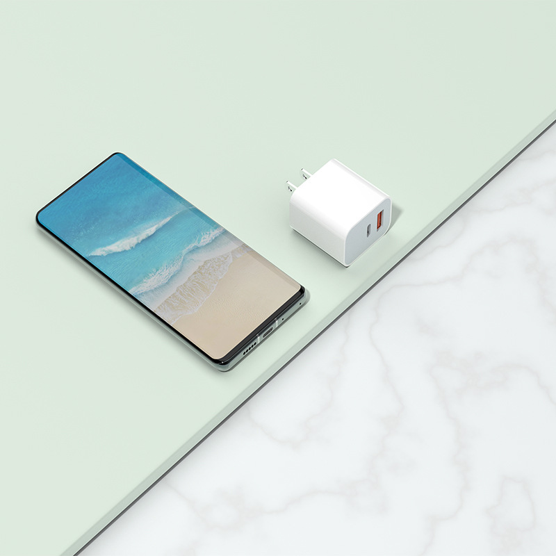 PD20w cabeza de carga adecuado para iphone12 13 teléfono móvil de Apple carga rápida cabeza multi-Puerto 20W nitruro de galio