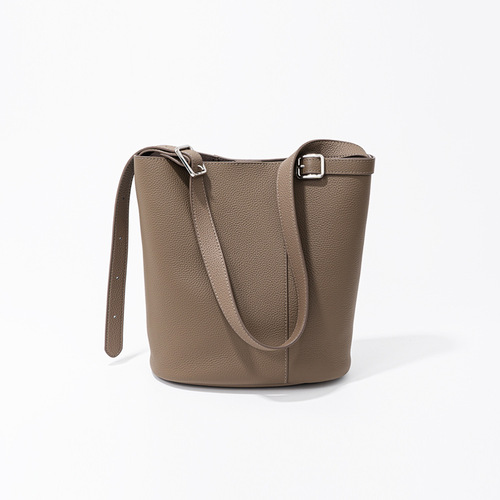 New autumn and winter retro bucket bag, niche simple and fashionable mother-in-law bag, casual and versatile large-capacity crossbody shoulder bag