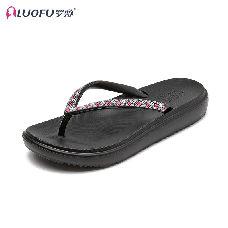 Chanclas de suela gruesa de diamantes de imitación para mujer en verano 2025 nueva moda realce sandalias y zapatillas antideslizantes de vacaciones en la playa