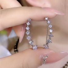 锆石耳环女2025新款爆款轻奢耳钉小众设计感高级耳骨夹气质耳饰品
