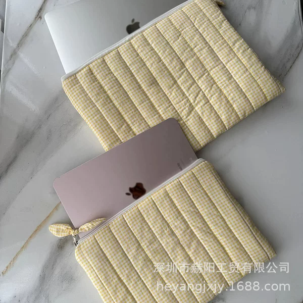 Fresh Cream-Style Pure Cotton Plaid Computer Bag, Three-Dimensional Quilted Inner Bag, Skin-Friendly Soft and Smooth Digital Accessories