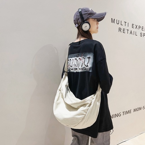 Work bag crossbody bag women's dumpling bag black college student crossbody bag casual shoulder bag backpack men's bag