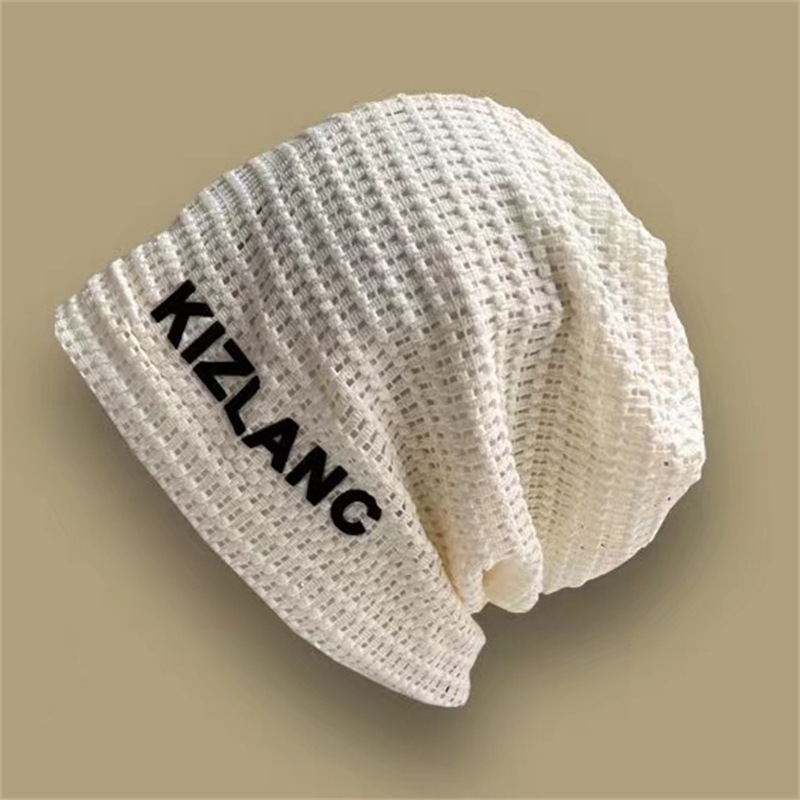 El verano puede llevar sombrero frío, sombrero de pila, bolsa de punto, pañuelo de cabeza grande, cara de letras pequeñas, sombrero de invierno