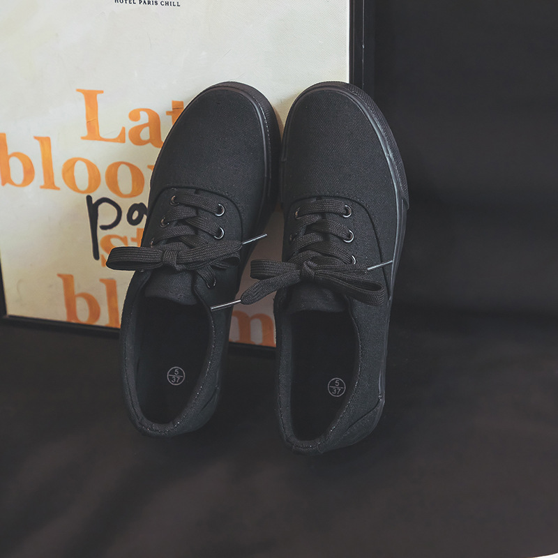 Harajuku versátil zapatos negros para mujeres 2026 nuevos zapatos de pizarra super caliente zapatos de lona samurai negro zapatos casuales para parejas