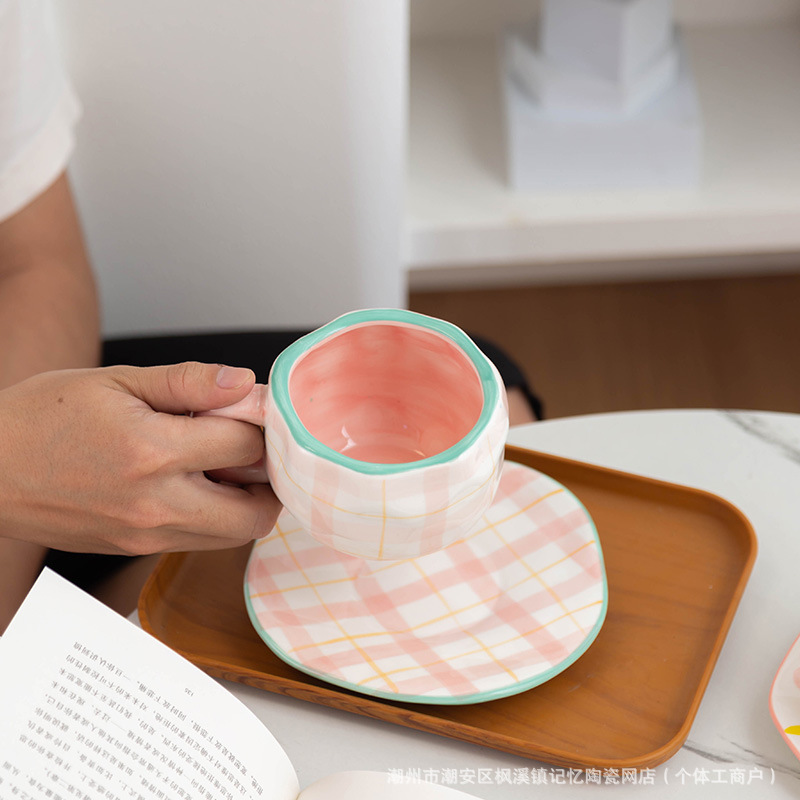 クリエイティブ手握りコーヒーカップ皿器具セット陶磁器ネット赤ins風きれいなお茶食器手描き|undefined