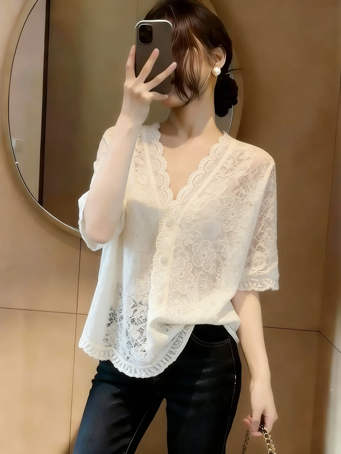 Áo sơ mi ren trắng tay ngắn nữ dáng rộng phong cách Hàn Quốc — màu trắng