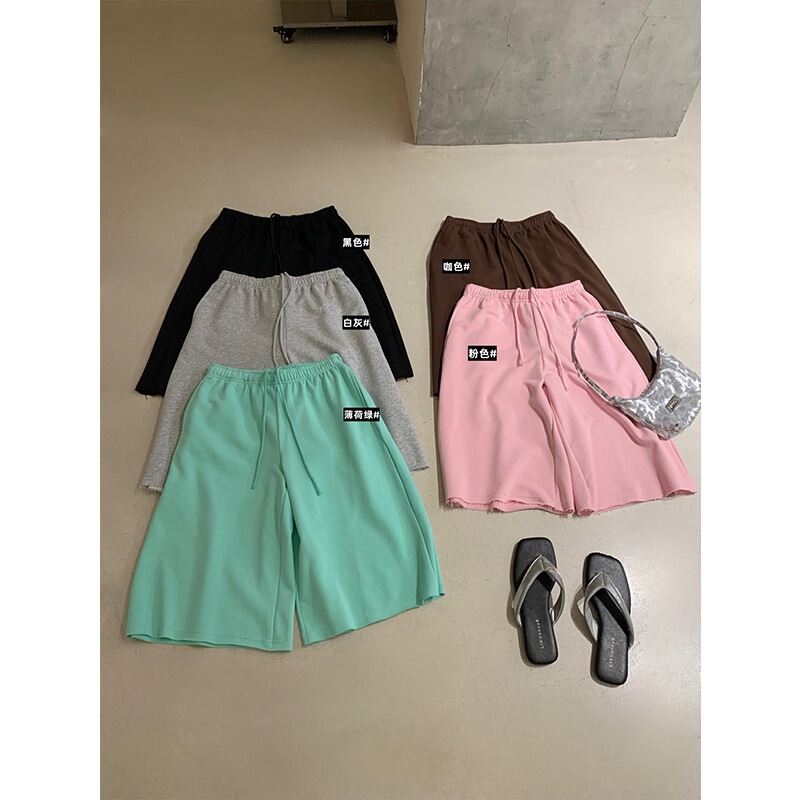 WGWE10677 Relaxed and comfortable rolled hem cropped sweatpants for women, loose casual pants, wide-leg shorts WGWE10677 Relaxed and comfortable rolled hem cropped sweatpants for women, loose casual pants, wide-leg shorts