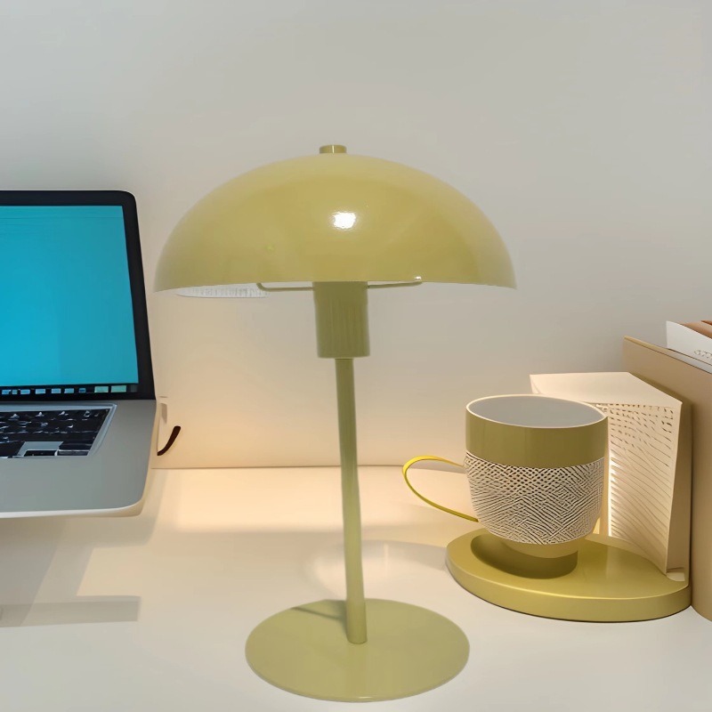 Lámpara de pie de seta de barra recta de metal directa de fábrica, lámpara de mesa, lámpara de mesa transfronteriza de dormitorio y sala de estar