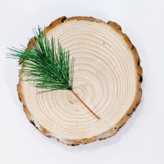 Pine needle simulation PVC plastic pine leaves Christmas festival decoration supplies, festival pine, artificial pine needle strip