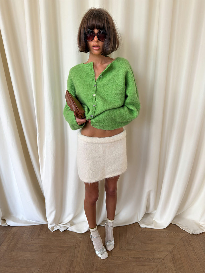 Áo khoác cardigan len nữ dáng rộng một hàng cúc, chất liệu dệt kim mềm mại, phong cách thanh lịch — Màu hồng nhạt (hàng có sẵn), Màu xanh lá cây (có hàng), Màu xanh ô liu (đốm), Màu xanh đậm (Còn hàng) chi tiết 60