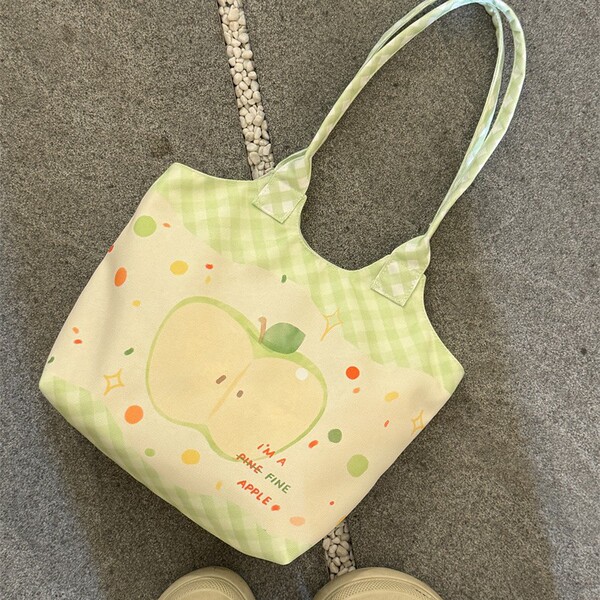 Cute capacious shoulder bag for leisure