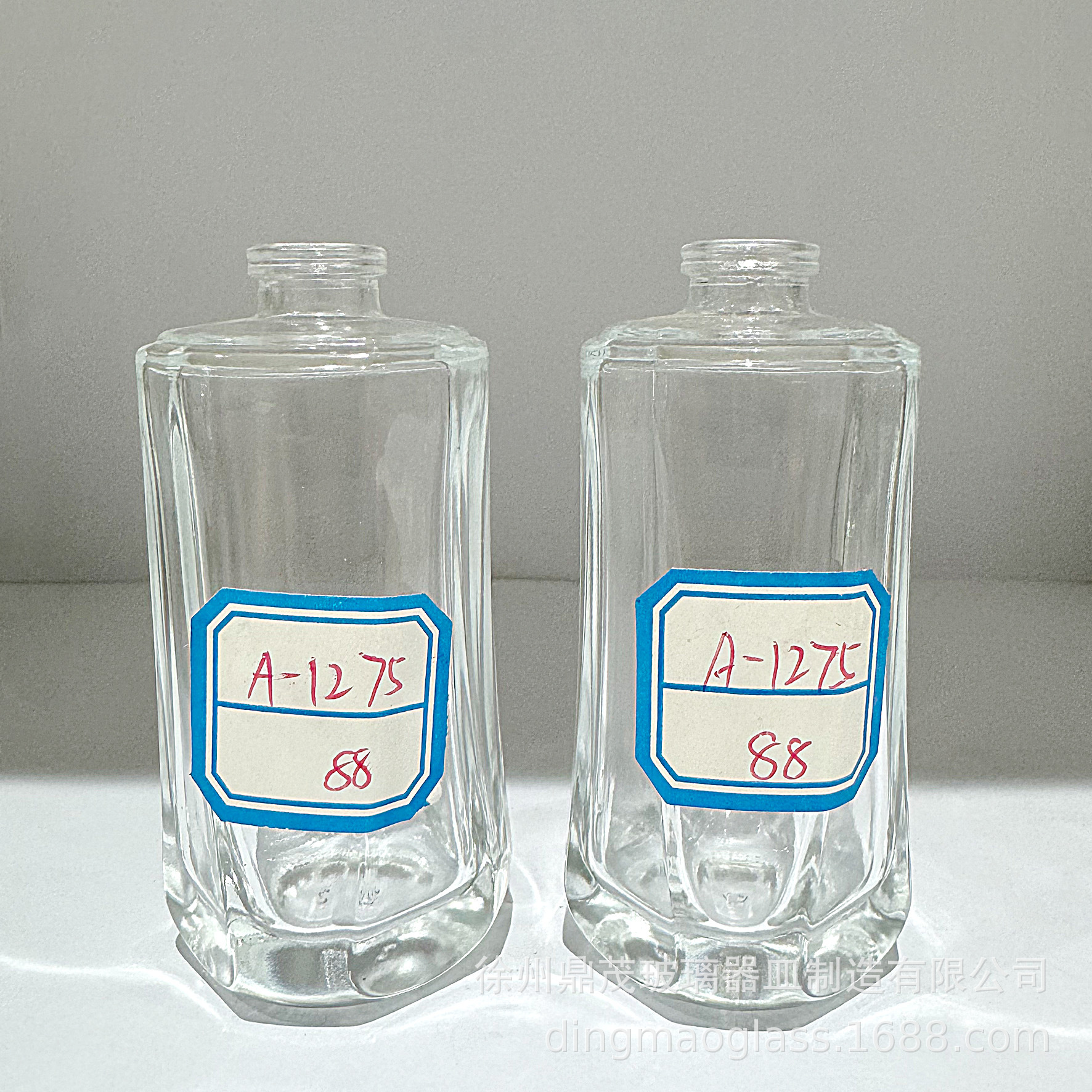 批发透明加厚香水瓶50ML玻璃分装瓶方形按压瓶子旅行便携喷色