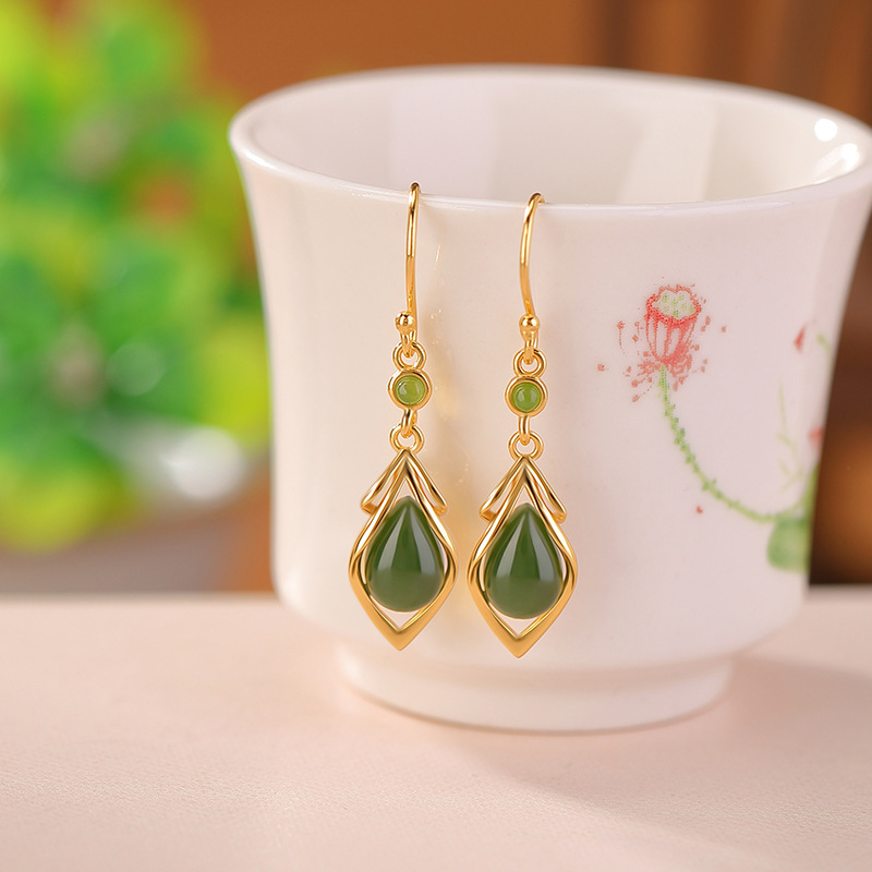 Bông tai nữ bạc S925 mạ vàng đính đá ngọc bích hình giọt nước phong cách retro — Kiểu màu vàng