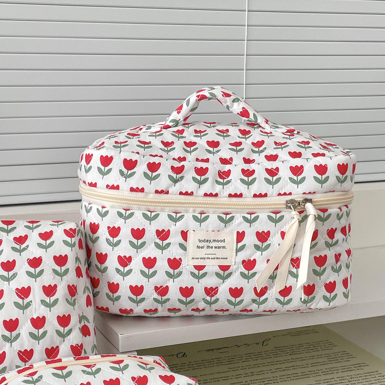 Holiday, Daily Occasion Polyester Material Classic Style Flower Polyester Sewing Thread Square Makeup Bags