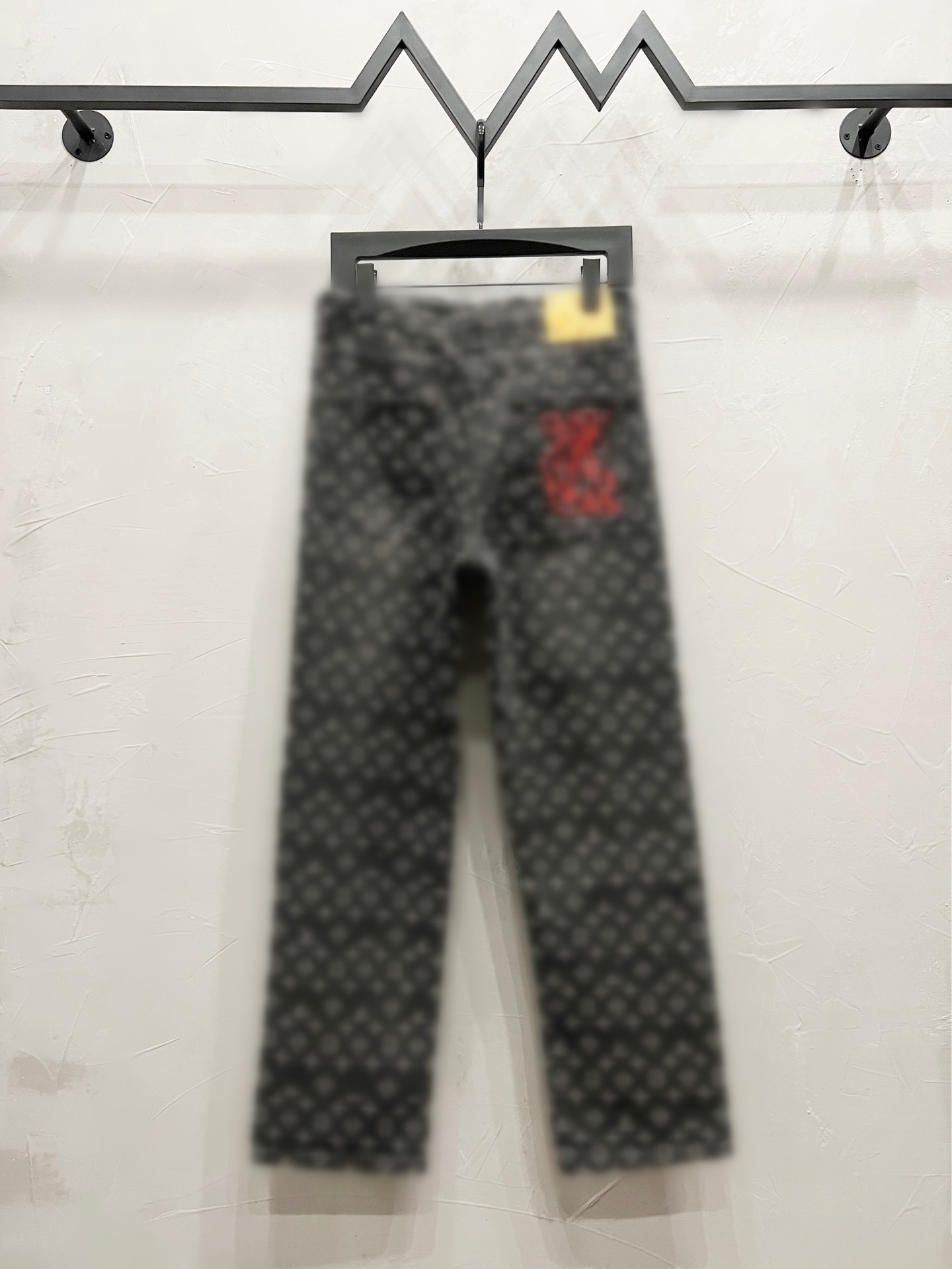 M880