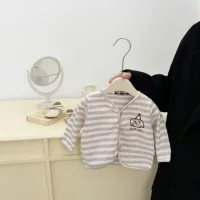 Детские летние тонкие, легкие в сочетании солнцезащитные топы, детский повседневный полосатый кардиган для девочек, милая одежда с мультяшным принтом