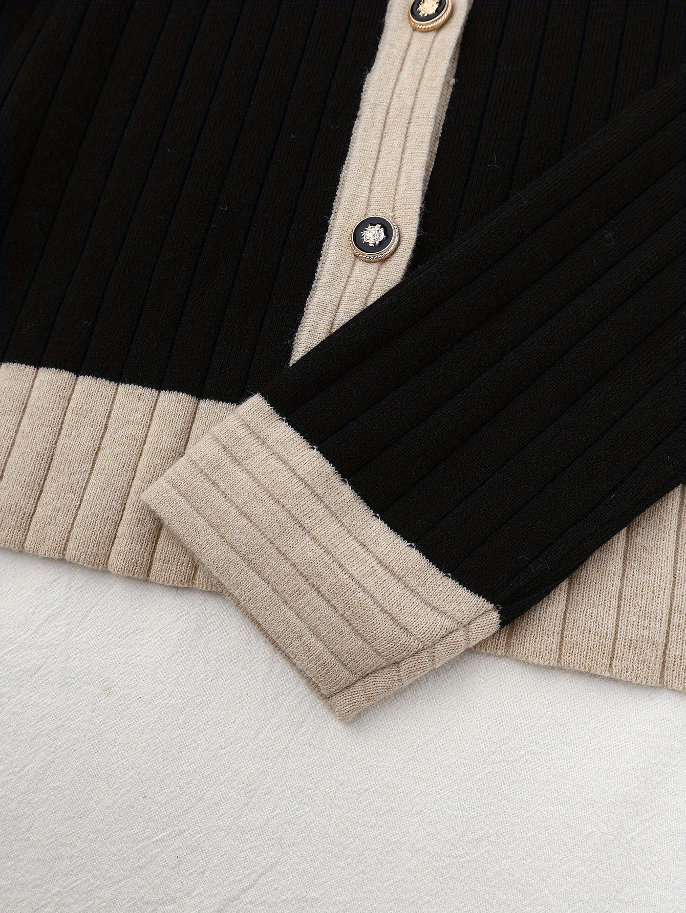 Completo elegante con maglione lavorato a maglia e gonna lunga tinta unita – Top a maniche lunghe color-block con gonna fluida_voghion.com