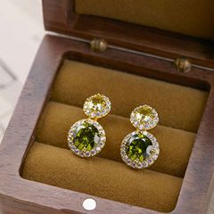 【幻想的な森】超洗練されたレトロなオリーブグリーンジルコンピアス